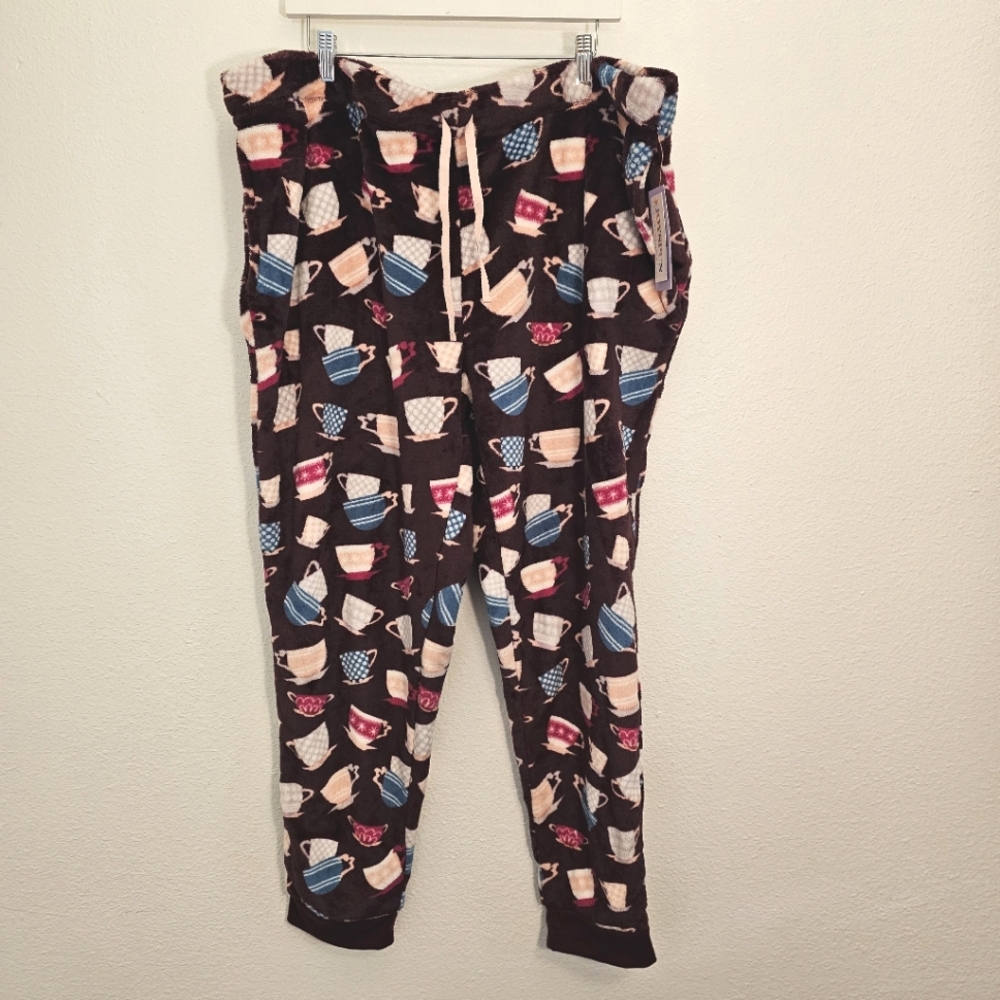 NWT 3X Fuzzy Teacup Pajamas